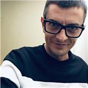 Sono un Insegnante di Inglese qualificato con esperienza internazionale
